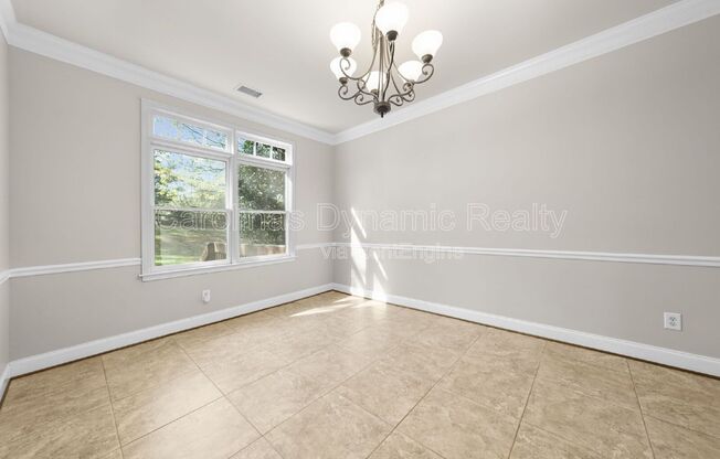 214 SOUTHERN CROSS LN