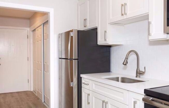 Studio, 1 bath, 400 sqft, $1,650, Unit 203