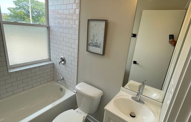 Studio, 1 bath, $1,300, Unit 202