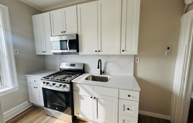 Stunning Building 1bed/ 1bath unit available.