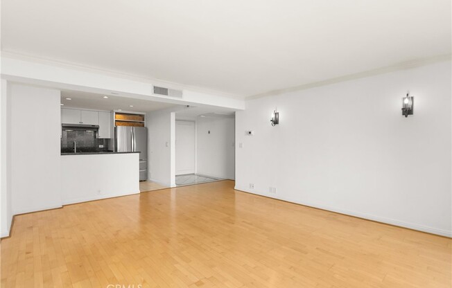 2 beds, 2 baths, 1,037 sqft, $4,400, Unit 912