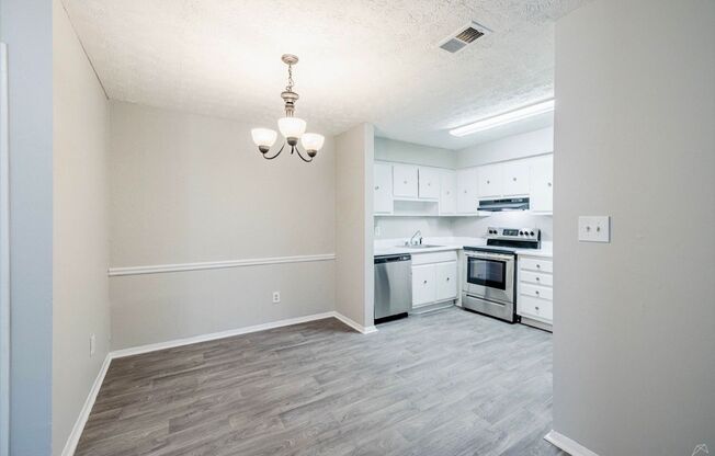 1 bed, 1 bath, 612 sqft, $895, Unit H094