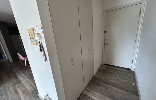 2 beds, 1 bath, $1,395, Unit 204