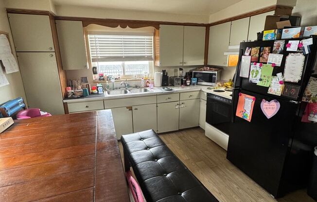 Updated 3-bedroom 1 bathroom in Littleton!