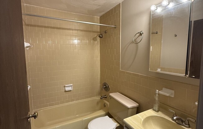 Studio, 1 bath, 558 sqft, $1,945, Unit 815