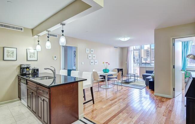 1635 Lexington Ave