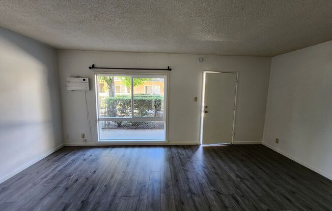 Bush Apartments (411)