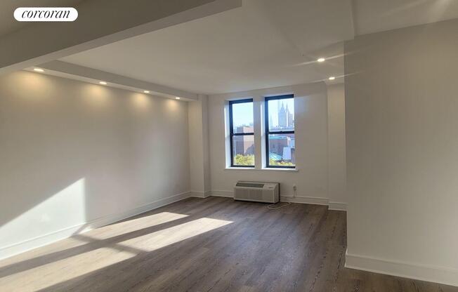 2 beds, 2 baths, $7,650, Unit 10B