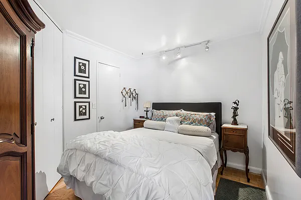 Studio, 1 bath, 588 sqft, $4,500, Unit 6D