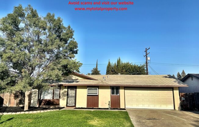 1448 S. THOMAS CT - 4 BEDROOM 2 BATH - VISALIA