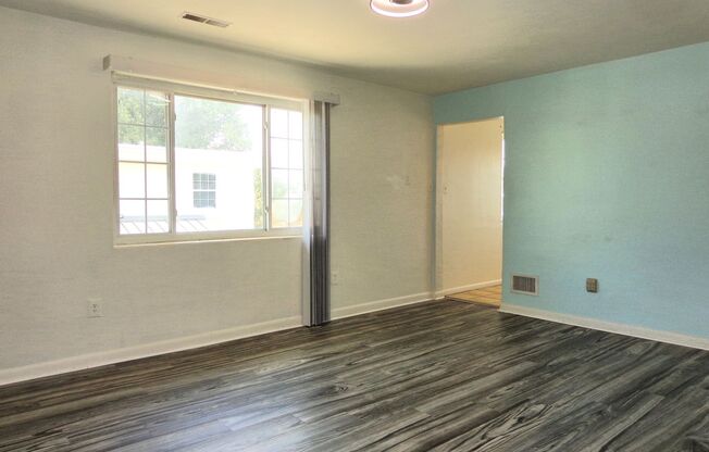 2 beds, 1 bath, 750 sqft, $1,250, Unit #2
