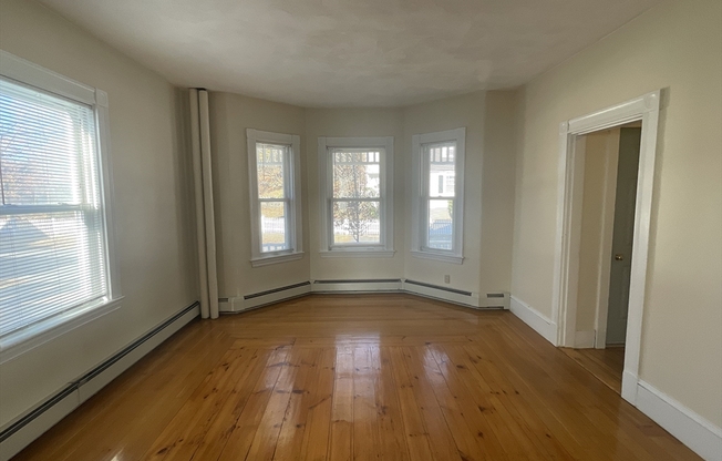 1 bed, 1 bath, 1,000 sqft, $2,350, Unit 1