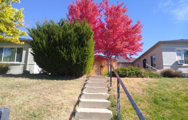 Mountain & City Views 2 Bed, 1 Bath Duplex on a Hill