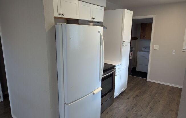 2 beds, 1 bath, $1,650