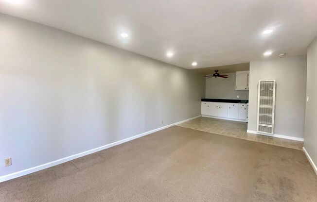 Cozy 1-bedroom Condo for Rent- Parkmont!