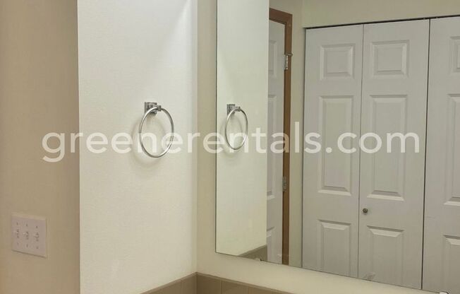 2 beds, 2 baths, 1,050 sqft, $1,725, Unit 1421-104
