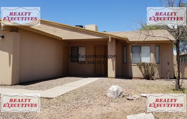 3/1 with AC and a garage in Midvale Park Near Drexel Rd & Oak Tree Dr