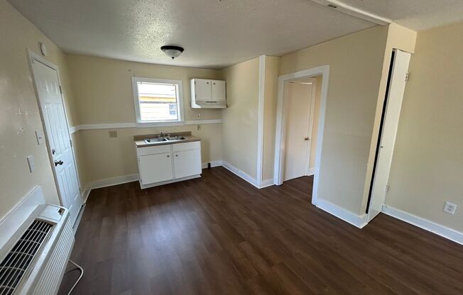 225 College Park Circle