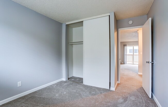 2 beds, 1 bath, 836 sqft, $1,495, Unit 37