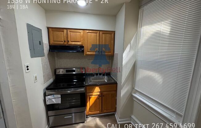1336 W HUNTING PARK AVE