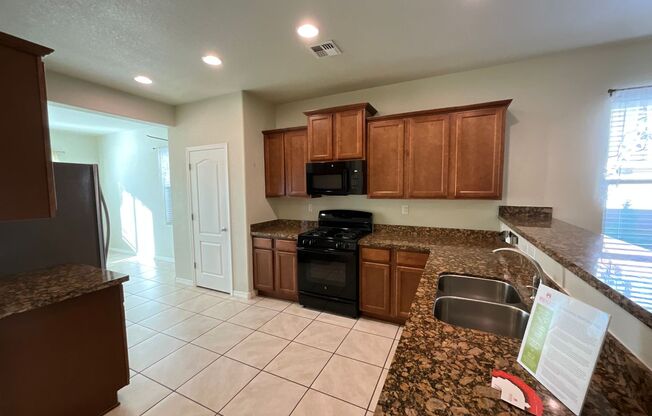 3 beds, 2 baths, $1,700