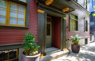 Gorgeous Historic Studio Overflowing with Charm!