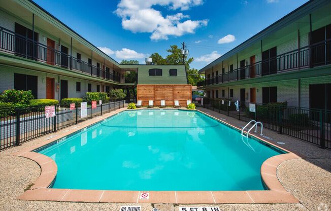 2 beds, 1.5 baths, 900 sqft, $1,349, Unit 222