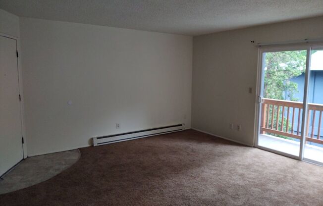 2 beds, 1 bath, 800 sqft, $1,195, Unit 3