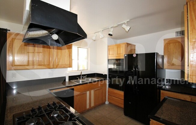 1351 W 14 ST