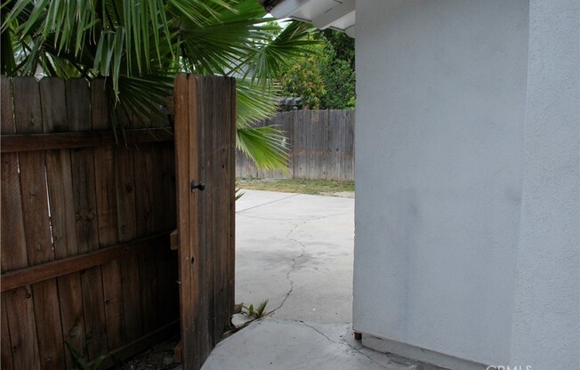 7053 CORBIN AVE