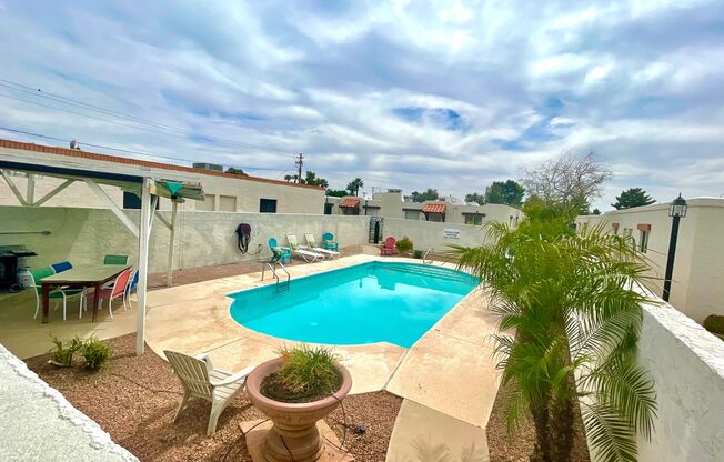 Beautifully updated 2 bed 1 bath townhouse in ideal Scottsdale location!