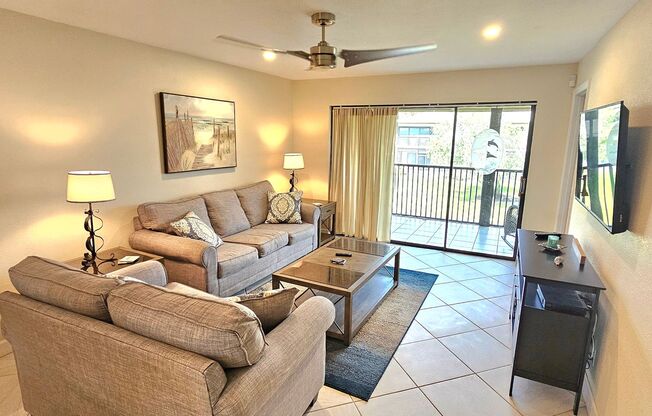 2 beds, 2 baths, $2,800, Unit UNIT 405