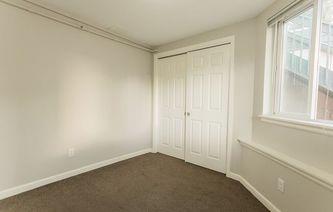 3 beds, 2 baths, 1,028 sqft, $4,185, Unit 109