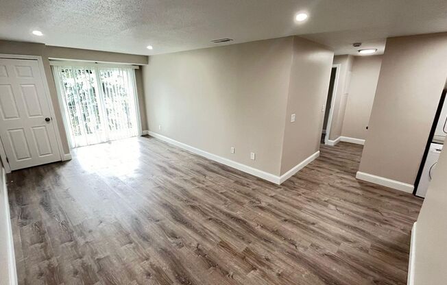 2 beds, 1 bath, 680 sqft, $2,500, Unit 25-25