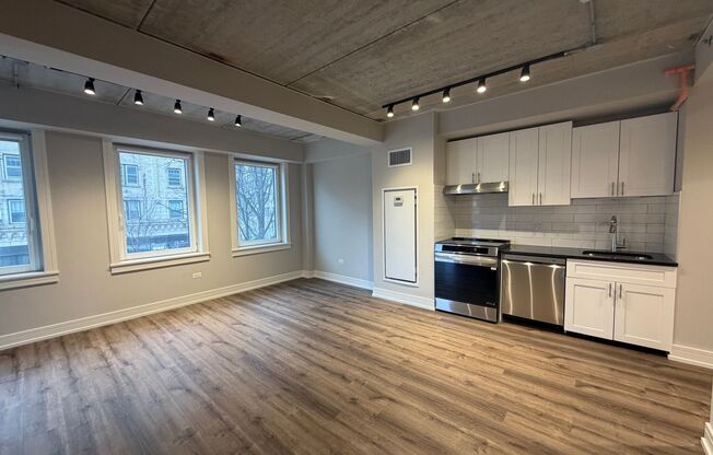 2 beds, 2 baths, 908 sqft, $3,550, Unit 952-205