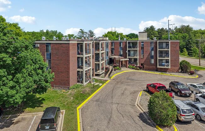 1 bed, 1 bath, 754 sqft, $1,249, Unit 316