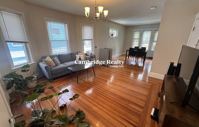 24 26 BURNHAM ST
