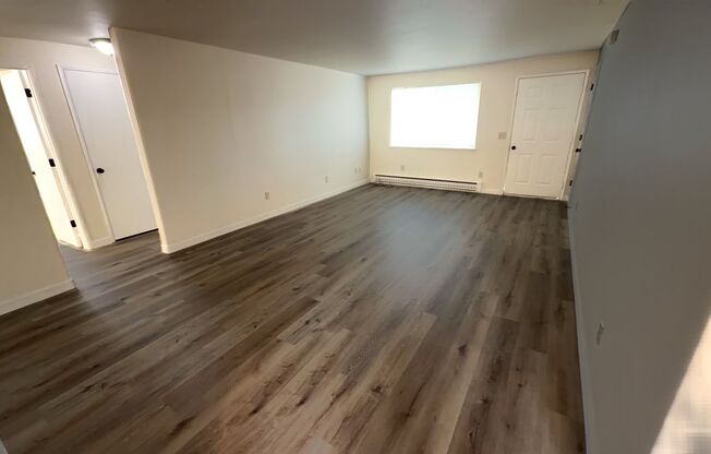 Price Drop! Single-level duplex in Jefferson