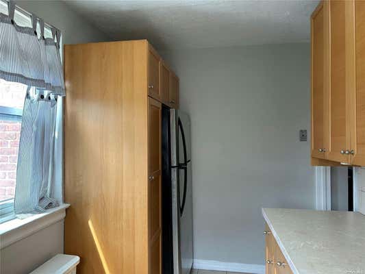 1 bed, 1 bath, 585 sqft, $2,000