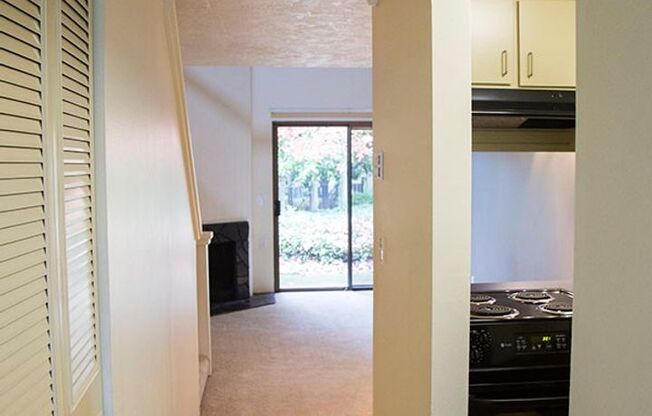 1 bed, 1 bath, 625 sqft, $1,388, Unit 0032