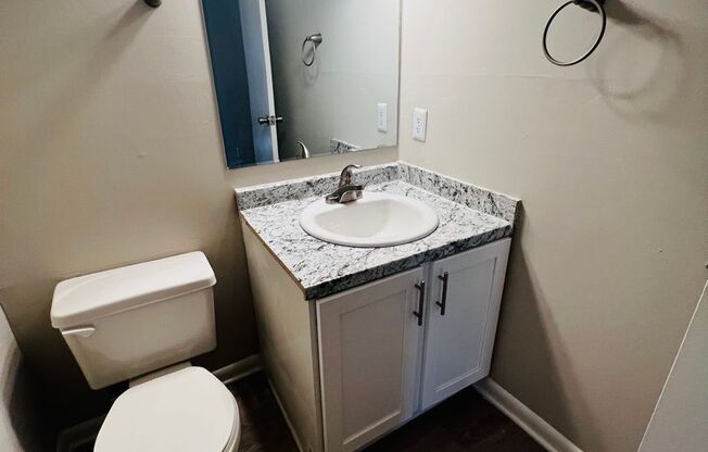 2 beds, 1.5 baths, 990 sqft, $1,025, Unit 4414-B