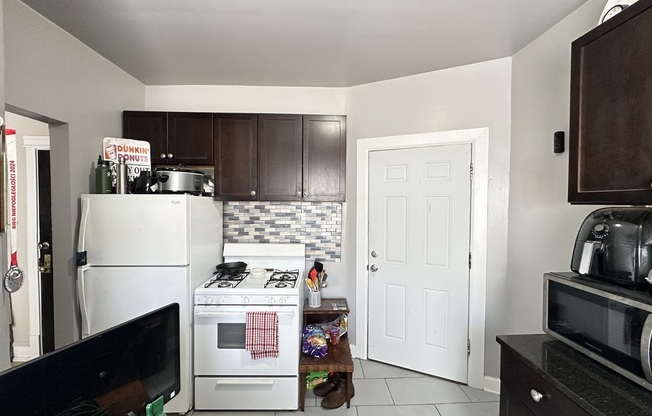6347 MAGNOLIA