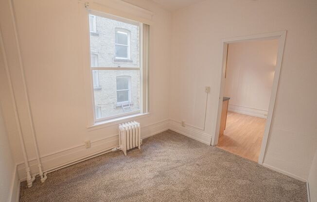 1 bed, 1 bath, 270 sqft, $540, Unit 315