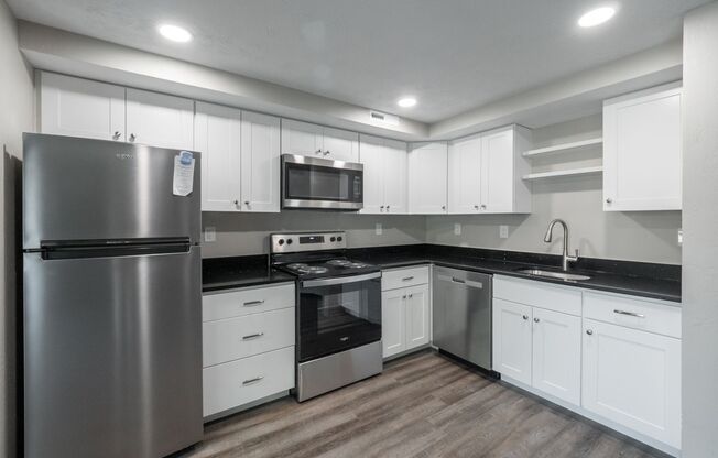 Pennwood Square 516-520 Rebecca Ave.