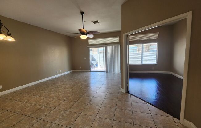 A Fabulous 3 Bedroom Townhome In North Las Vegas