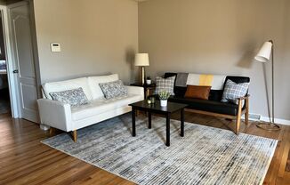 2 beds, 1 bath, 800 sqft, $1,475, Unit 5