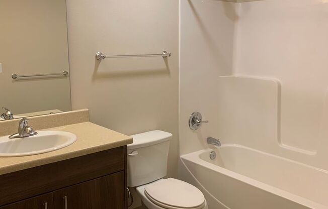 Studio, 1 bath, 430 sqft, $1,800, Unit 418