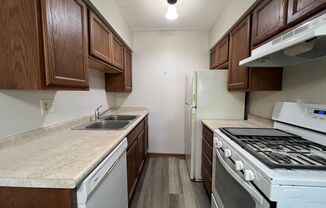 Eastwood Manor Apts