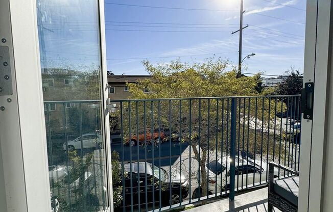 1 bed, 1 bath, 720 sqft, $2,450