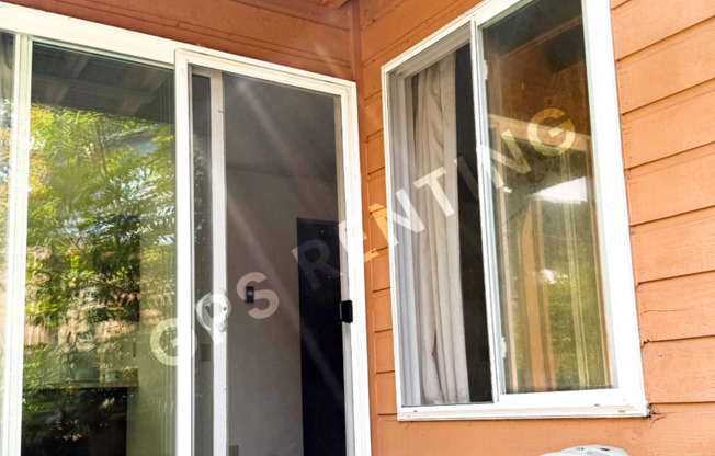 Spacious 2 bedroom with Garage Parking!